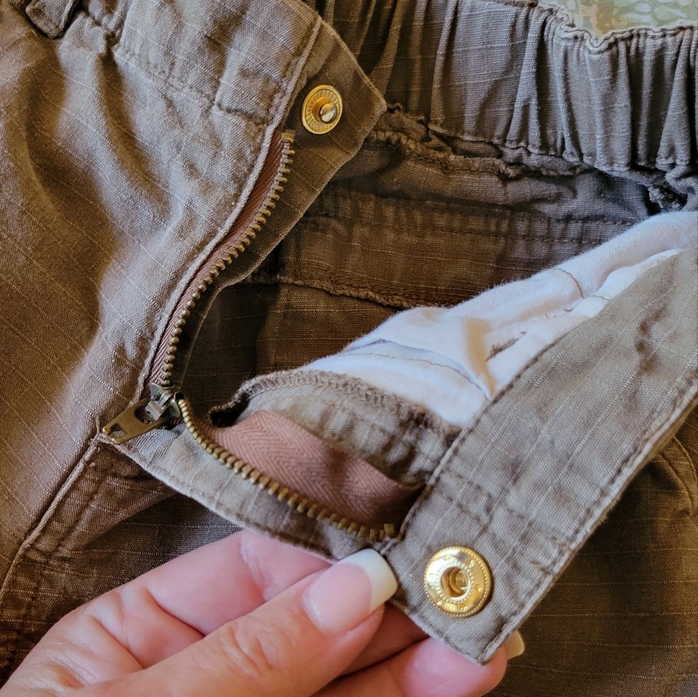 Kule Cargo Shorts - Picture 4 of 8